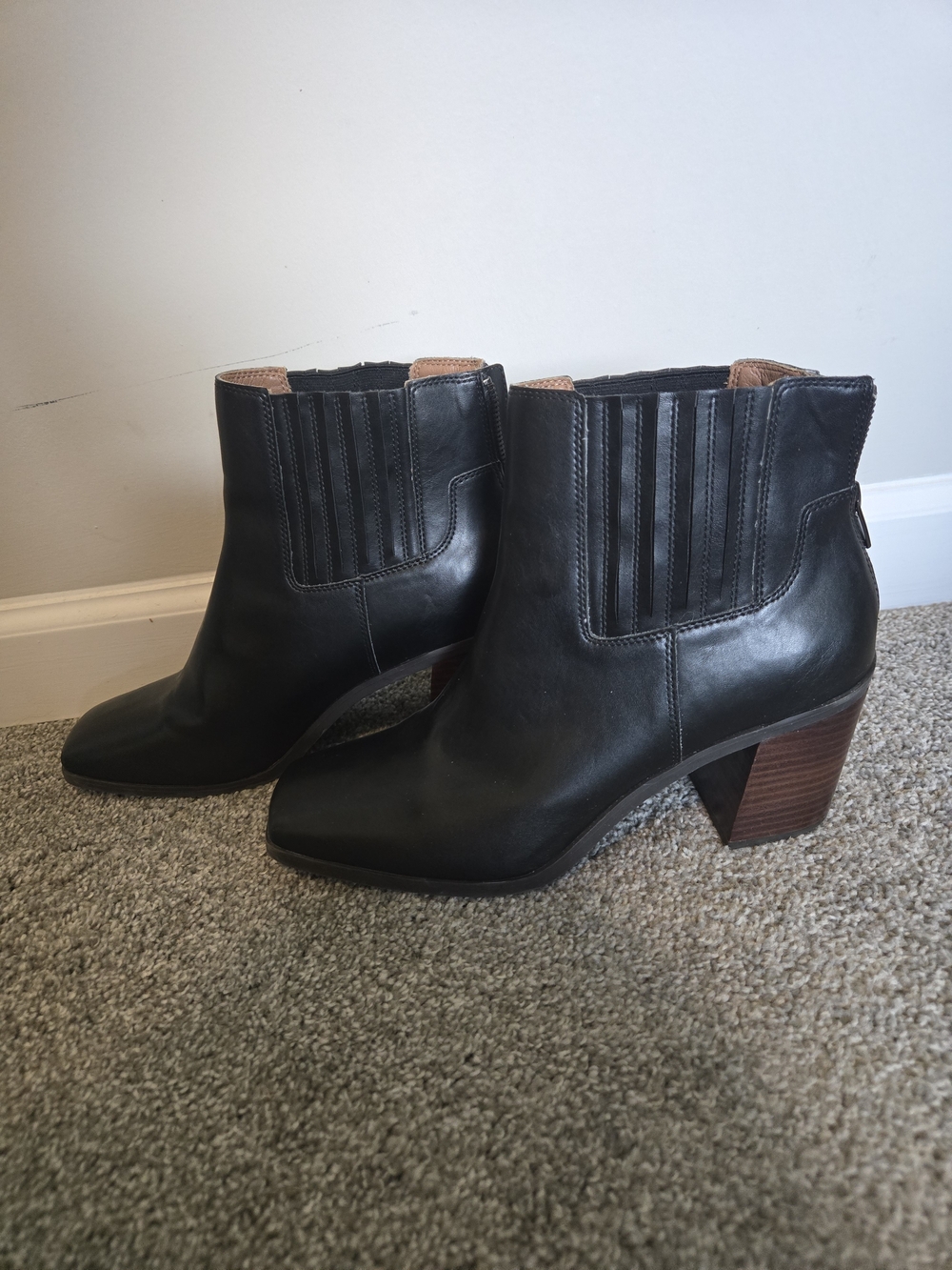 Yellow Box Black Leather Ankle Booties with Stacked Brown Heel Size 11